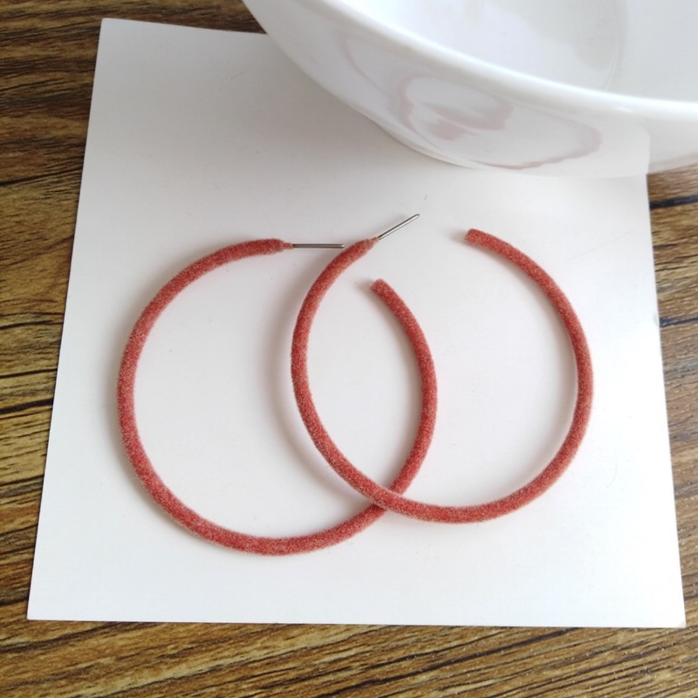 💕Last one 💙Velvet Fabric Earrings Circle - Picture 5 of 7